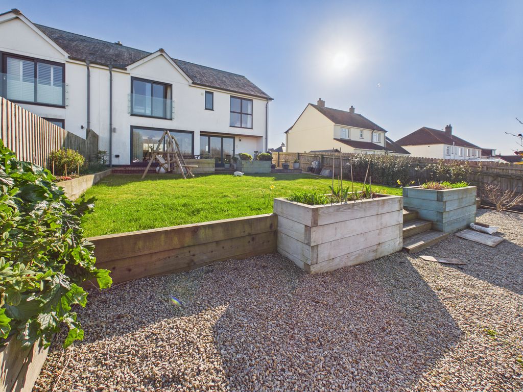 Property photo 3 of 27