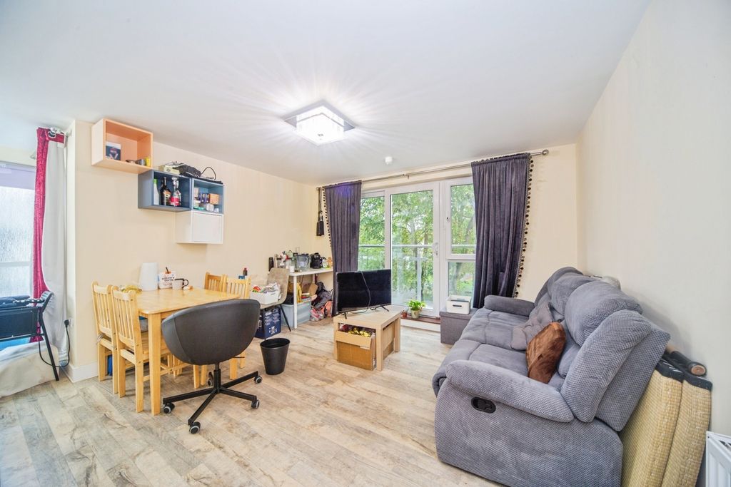 Property photo 3 of 15 Pbox-Img.Jpg