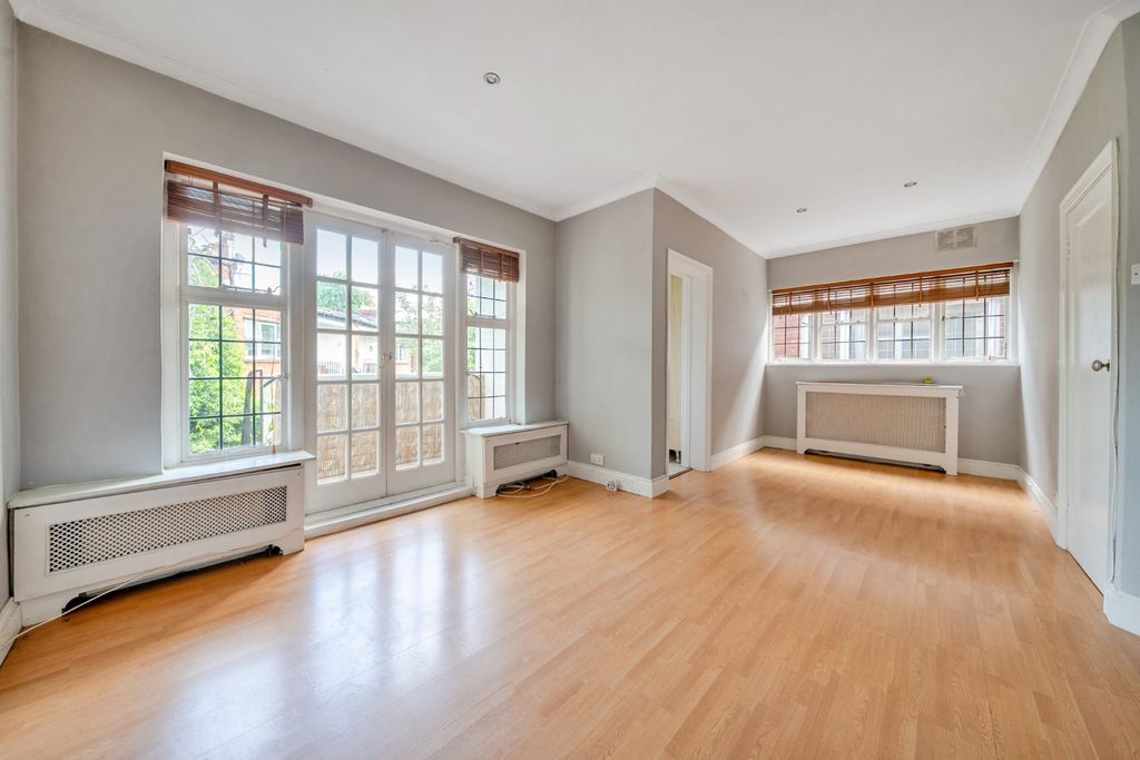 Property photo 1 of 14 Picture No. 04