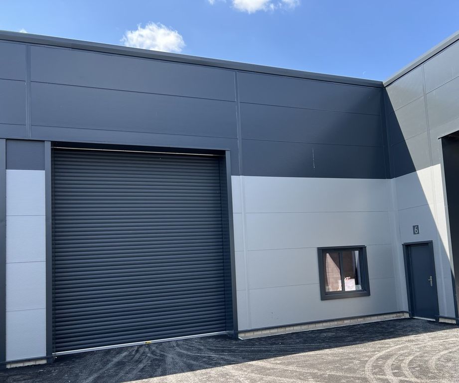 Property photo 1 of 10 Photo 6