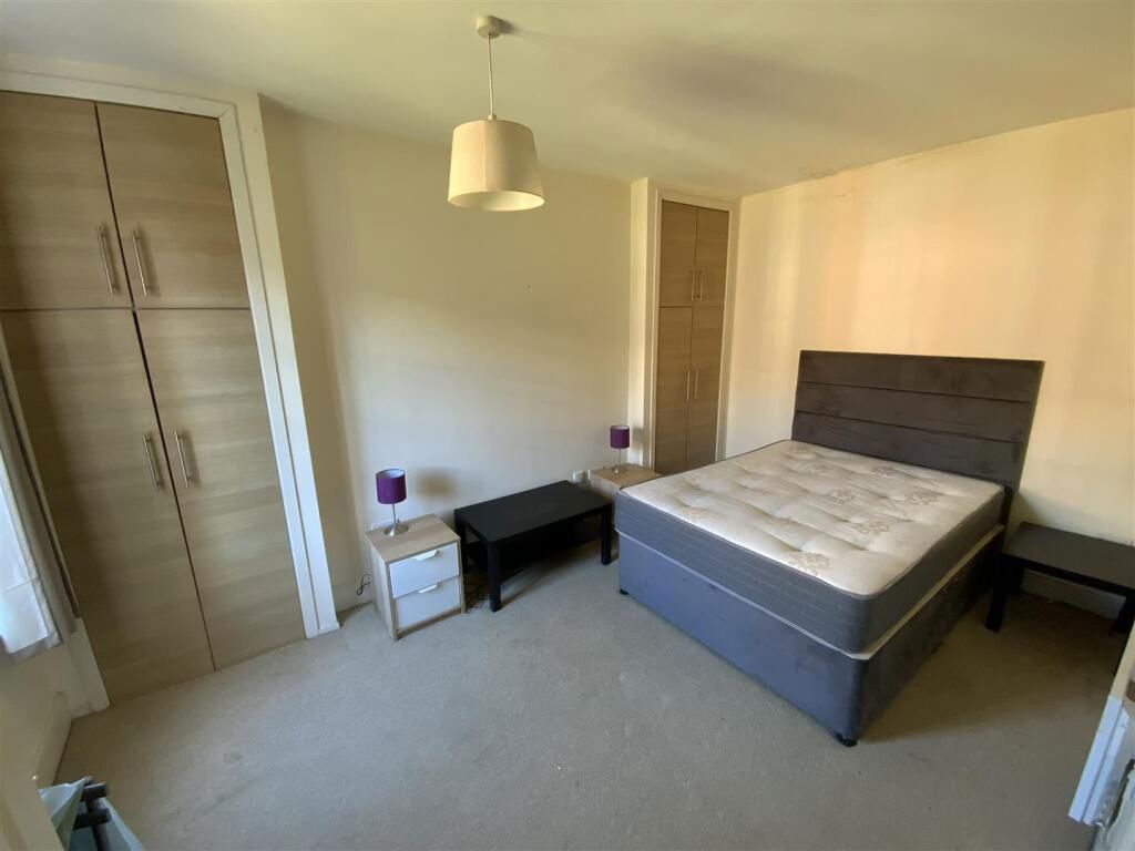 Property photo 3 of 5