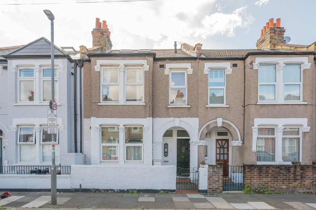 Property photo 2 of 11