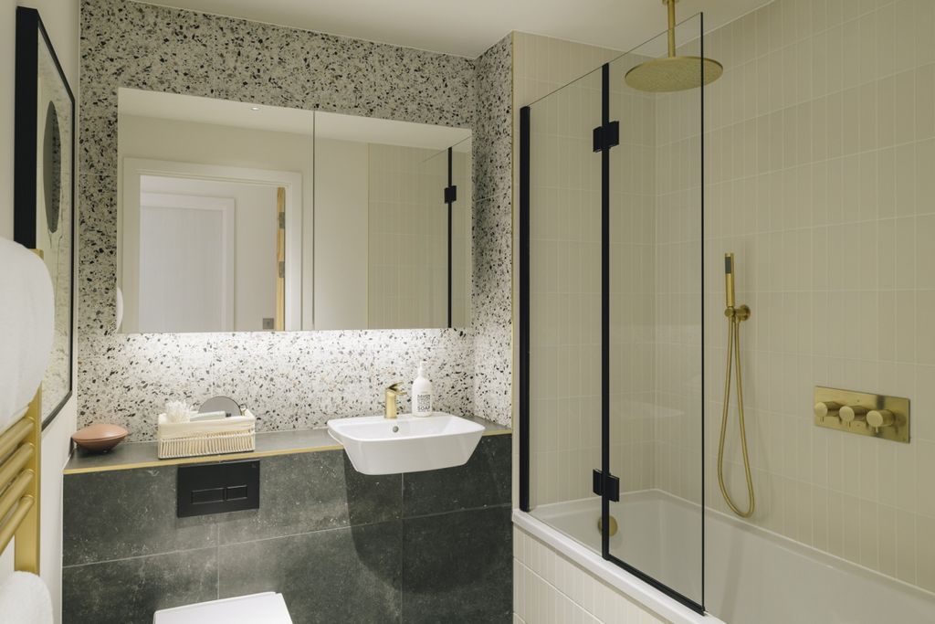 Property photo 3 of 9 The_Wiltern-(Phot...