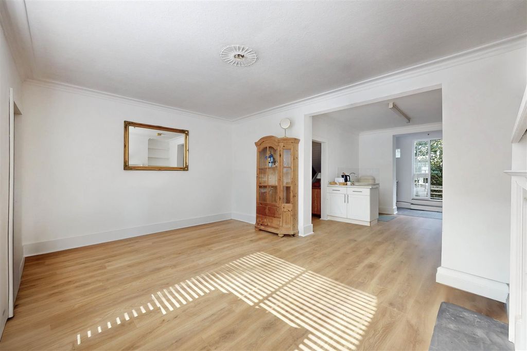 Property photo 3 of 9 P03.Jpg