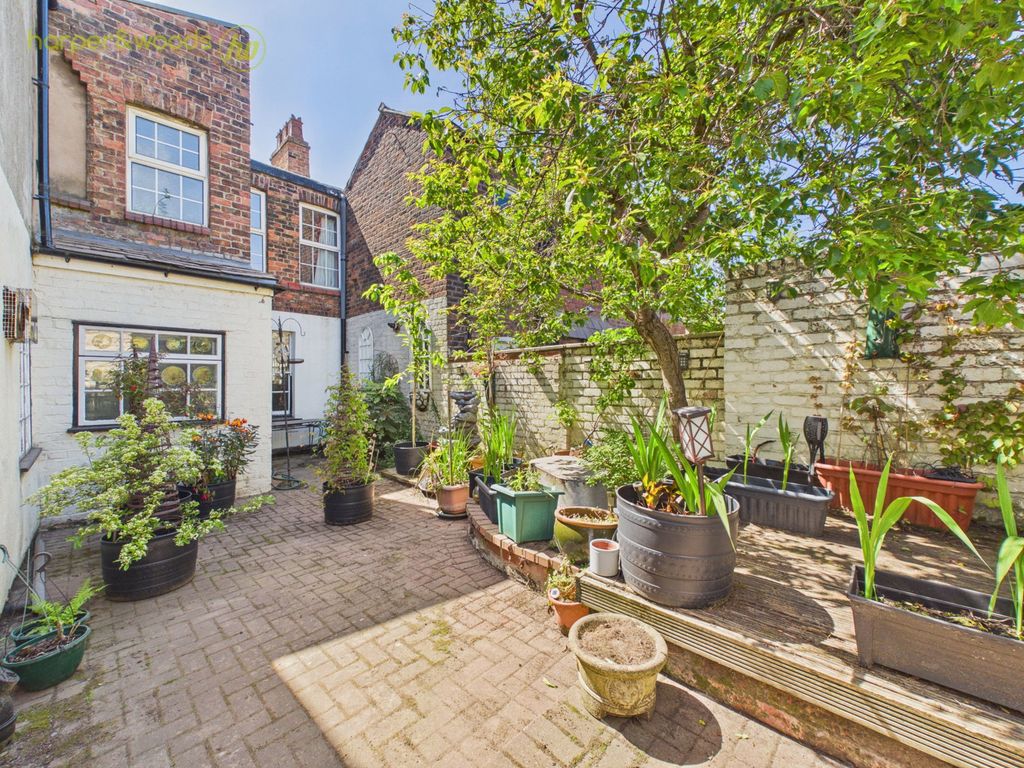 Property photo 3 of 38