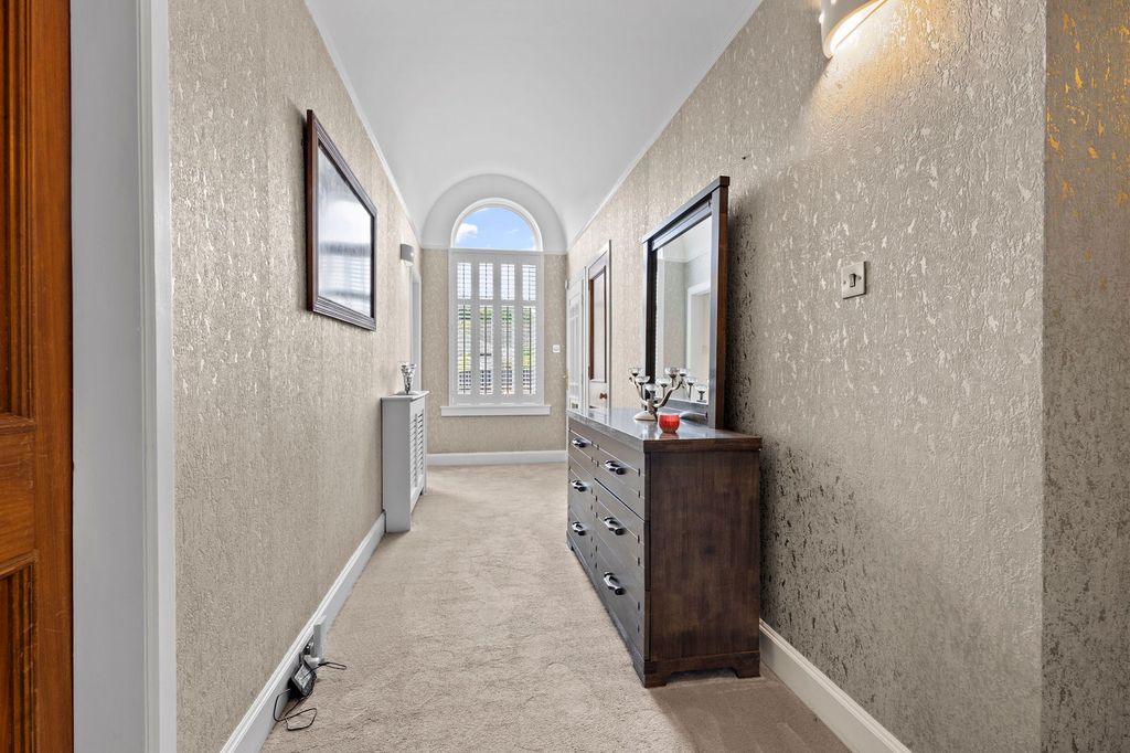 Property photo 3 of 56