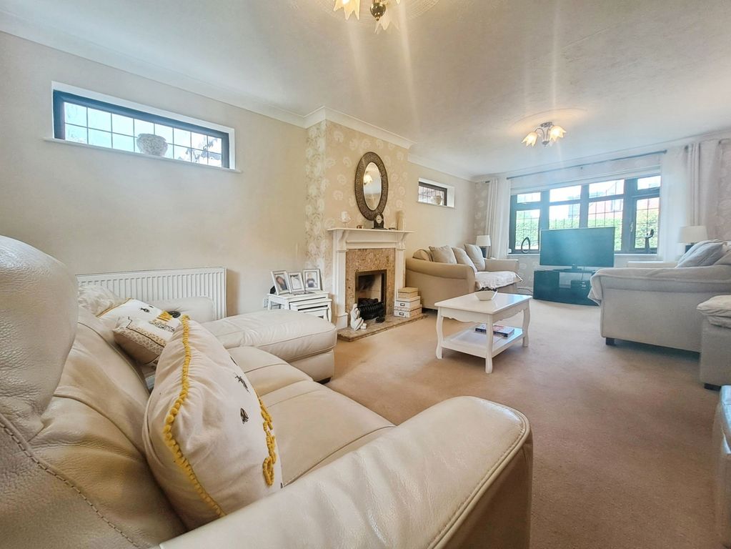 Property photo 2 of 16 Pbox-Img.Jpg