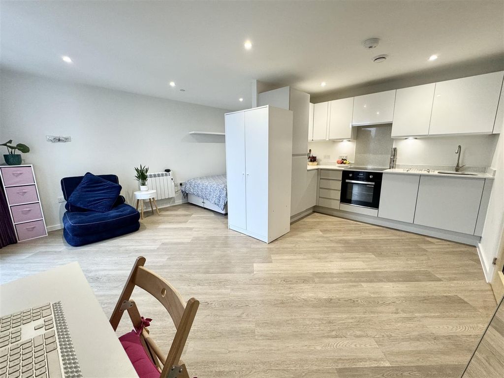 Property photo 3 of 11 Img_5572.Jpg