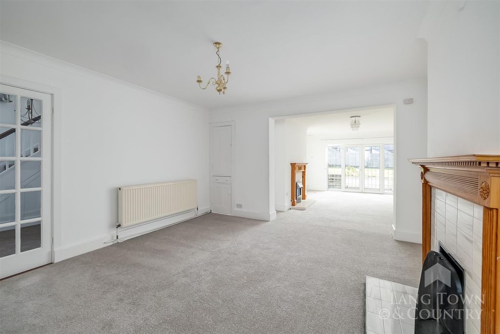 Property photo 3 of 16 0019.Jpg