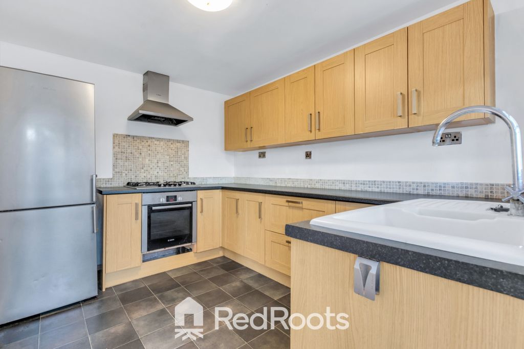 Property photo 3 of 32 5674003