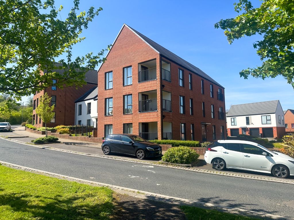 Property photo 1 of 18 5072511