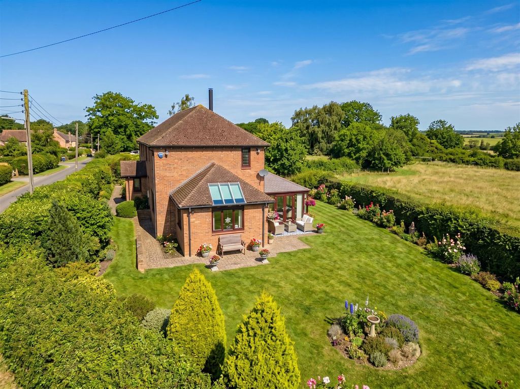 Additional image 8 of 4 bed detached house for saleHigh Street, Stoke Goldington, Newport Pagnell MK16