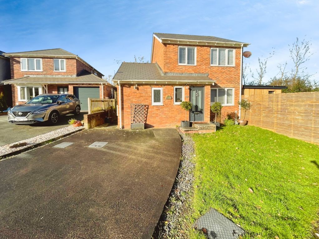 Property photo 1 of 27