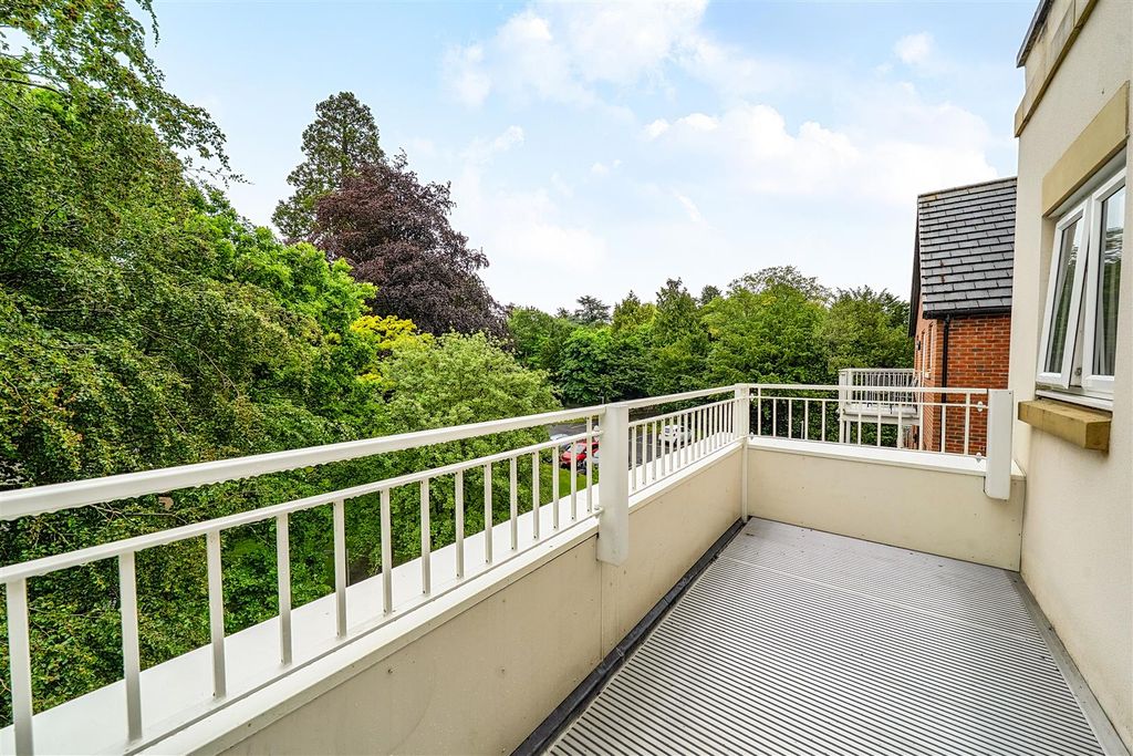 Property photo 2 of 18 Balcony