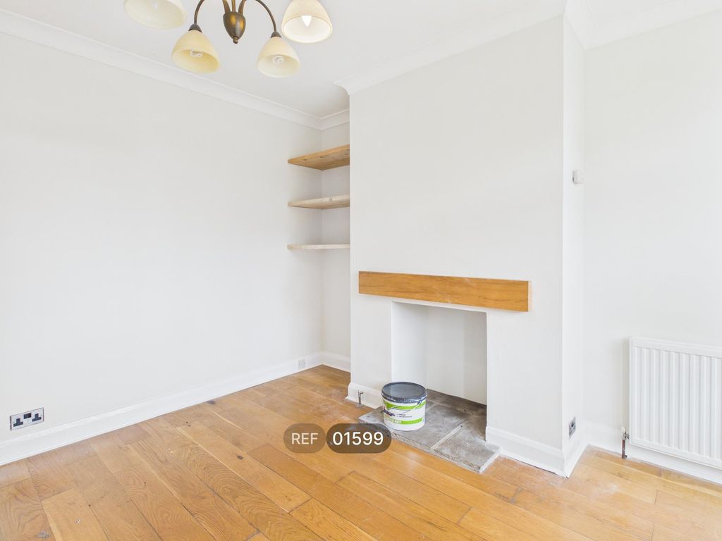 Property photo 3 of 24 Living Room