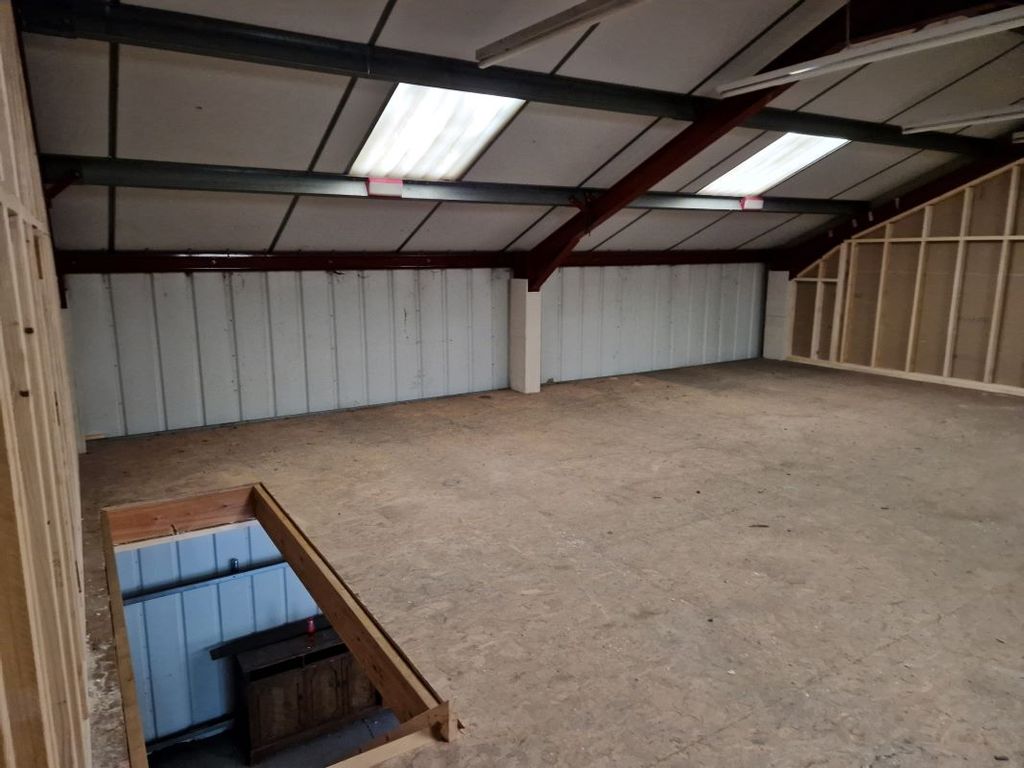 Property photo 3 of 16