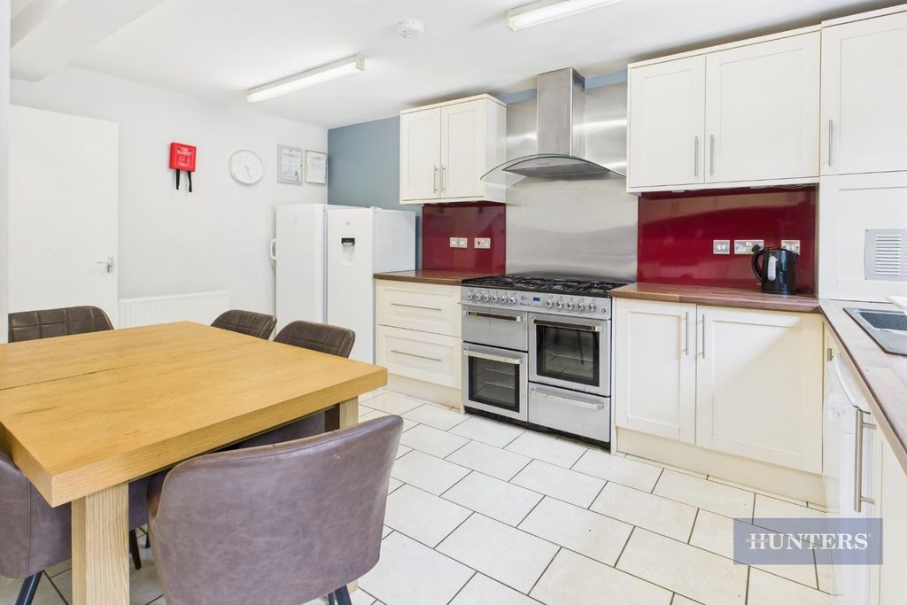 Property photo 3 of 13 Cam05152G0-Pr0126-Still029.Jpg