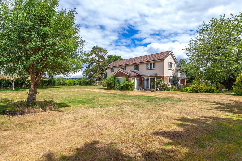 Property photo 3 of 17 Picture No. 06