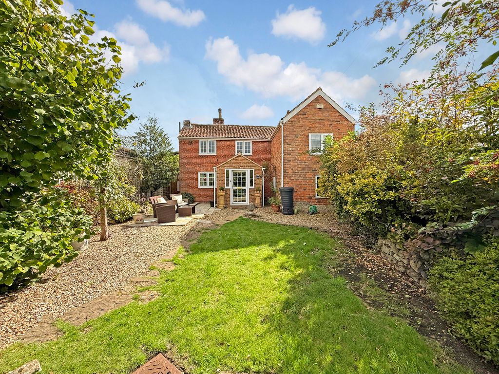 Property photo 1 of 30