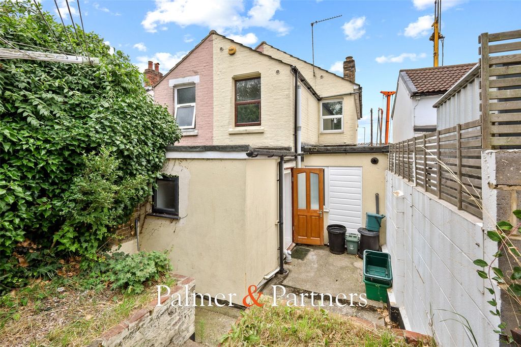 Property photo 1 of 12 Picture No. 13