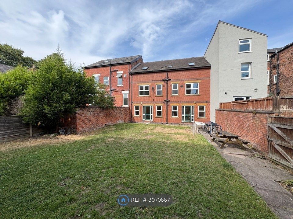 Property photo 2 of 13