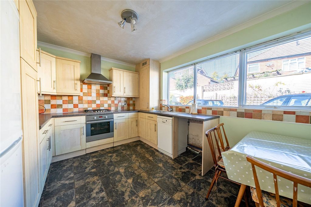 Property photo 2 of 14 Picture No. 02