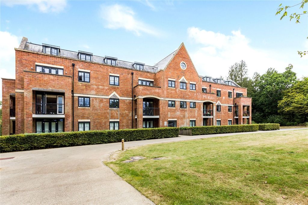 Property photo 1 of 17 St Swithens