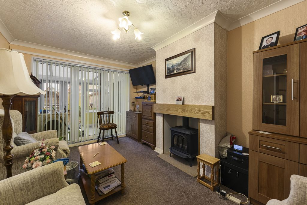 Property photo 3 of 14