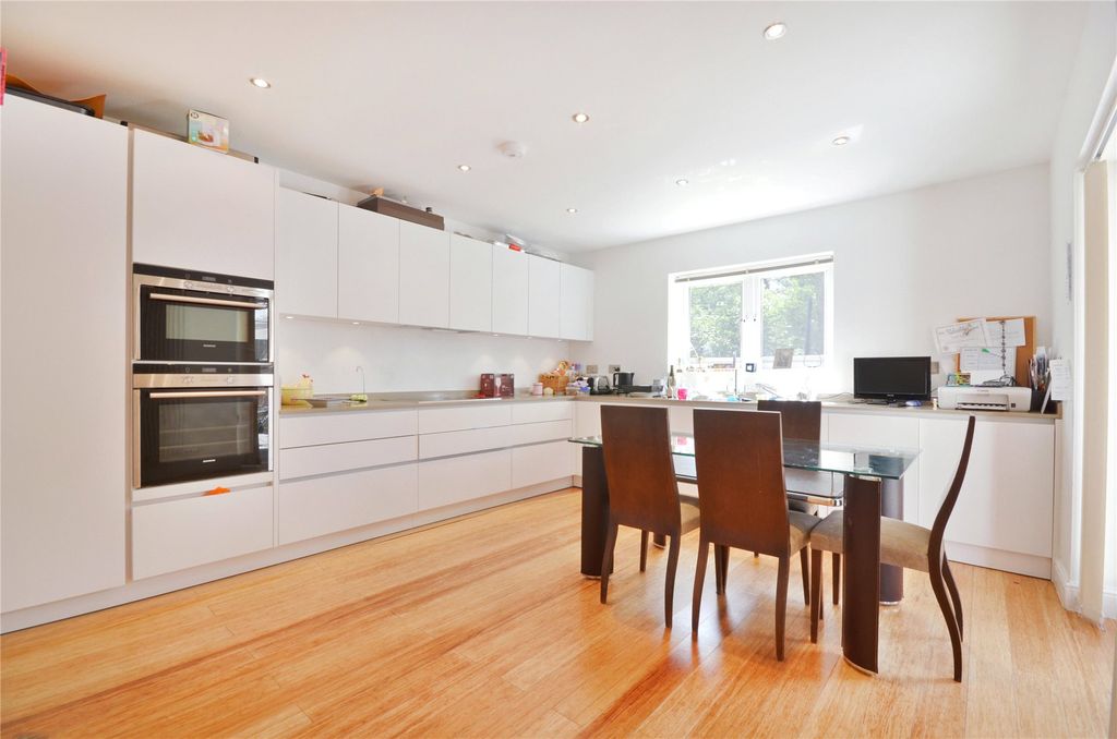 Property photo 1 of 13 Picture No. 24