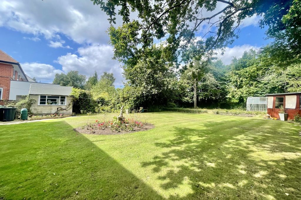 Property photo 3 of 23