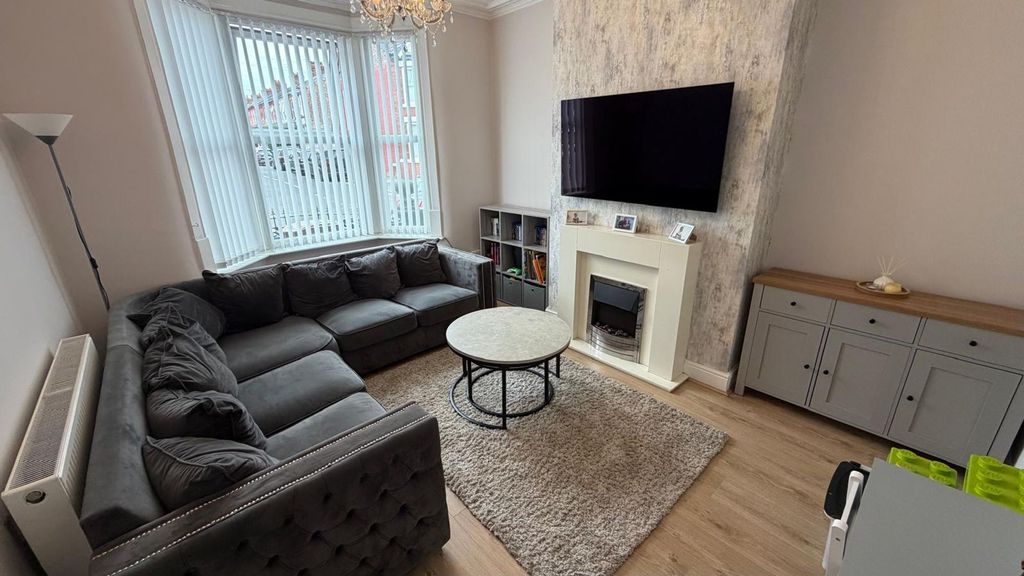 Property photo 2 of 9