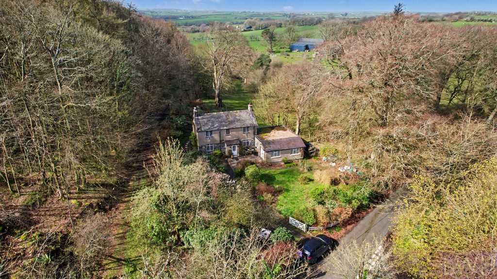 Property photo 2 of 19 Aerial