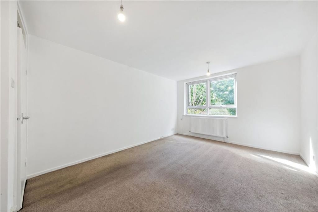 Property photo 3 of 4