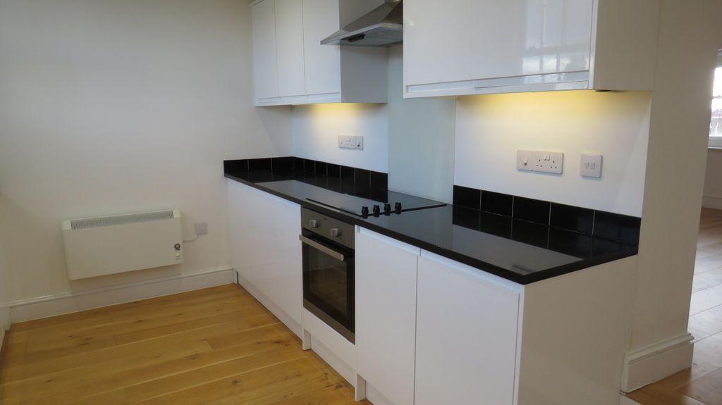 Property photo 2 of 7 Kitchen