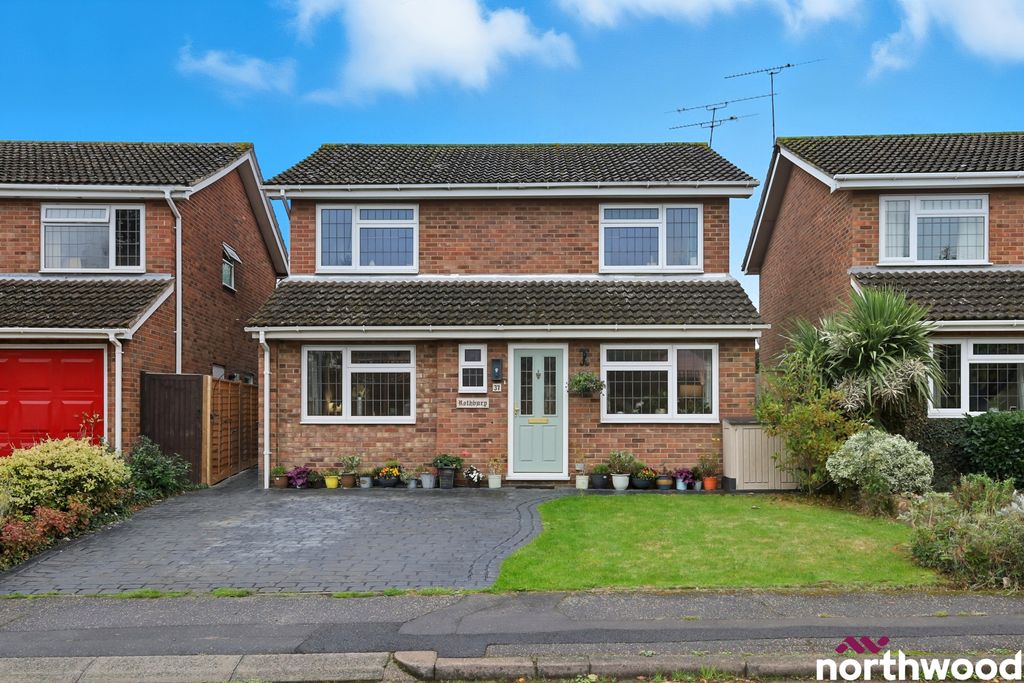 Property photo 1 of 28