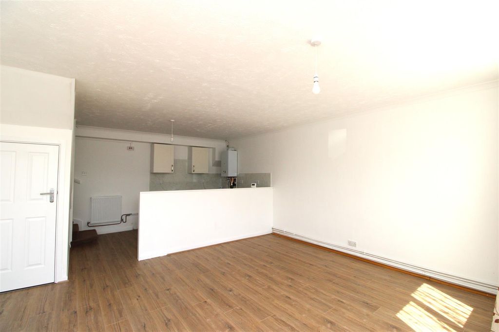 Property photo 2 of 8 Img_4745.Jpg
