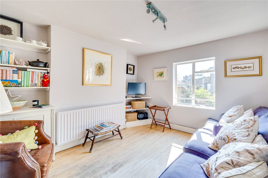 Property photo 2 of 17 Picture No. 05