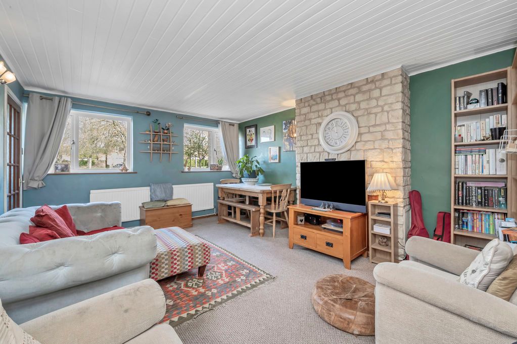 Property photo 2 of 14 Sitting Room