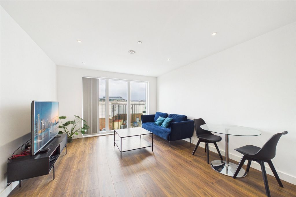 Property photo 2 of 7 Picture No. 10