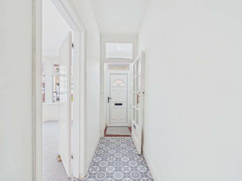 Property photo 3 of 31