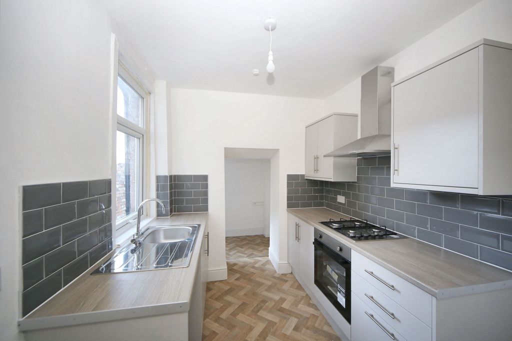 Property photo 3 of 21