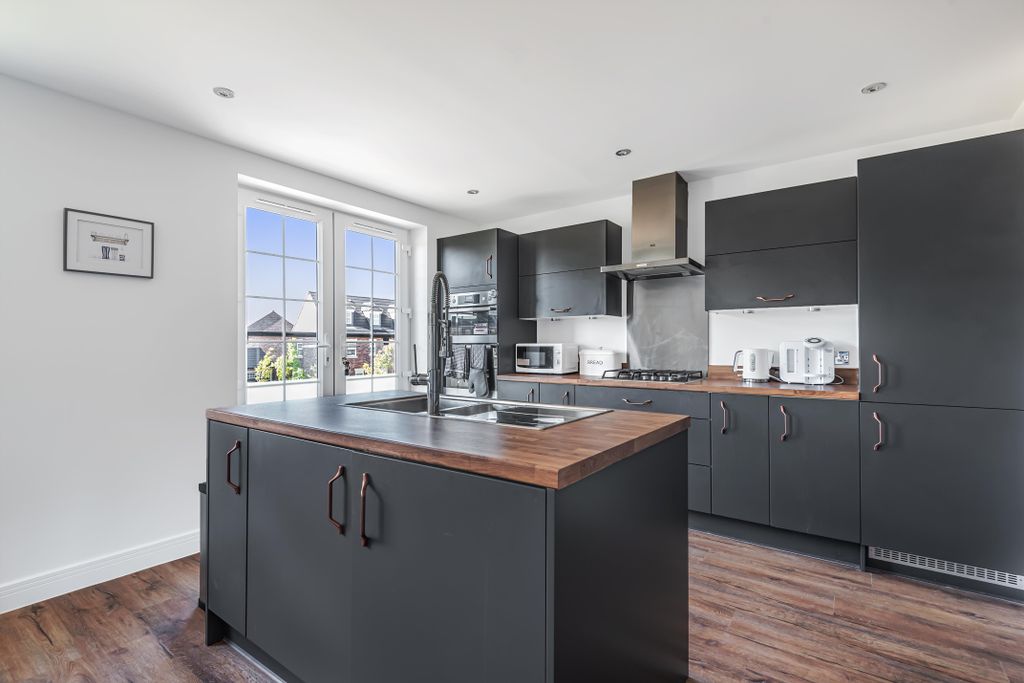 Property photo 3 of 20 Picture 3