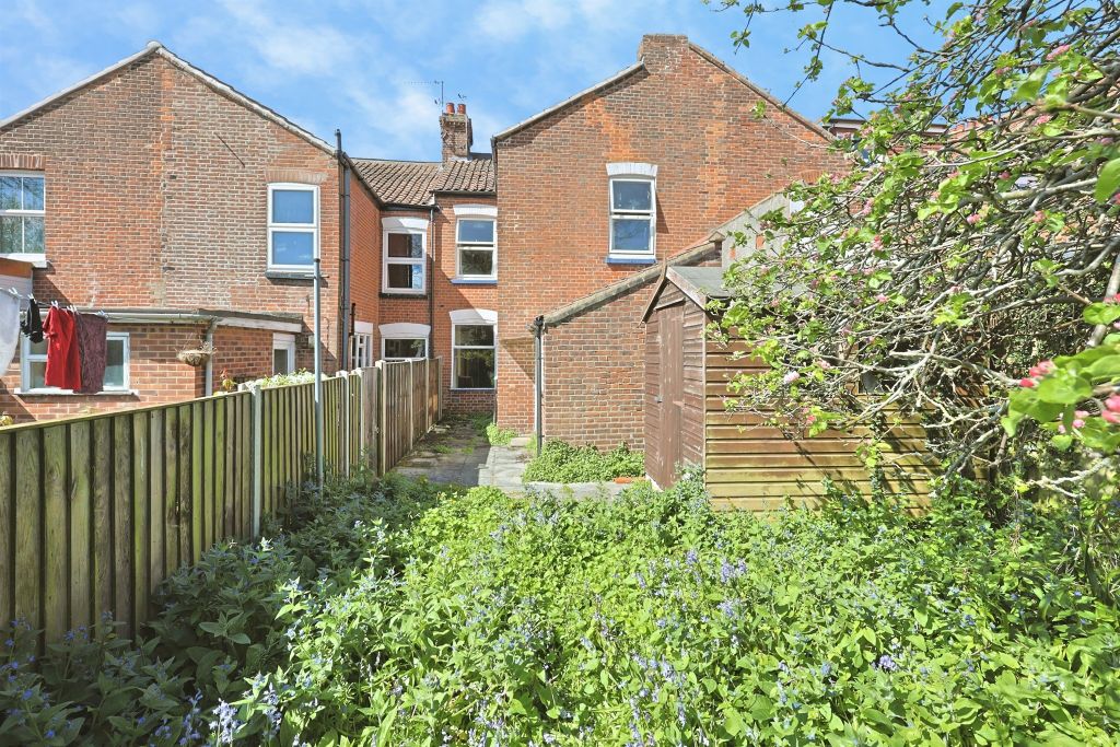 Property photo 2 of 21