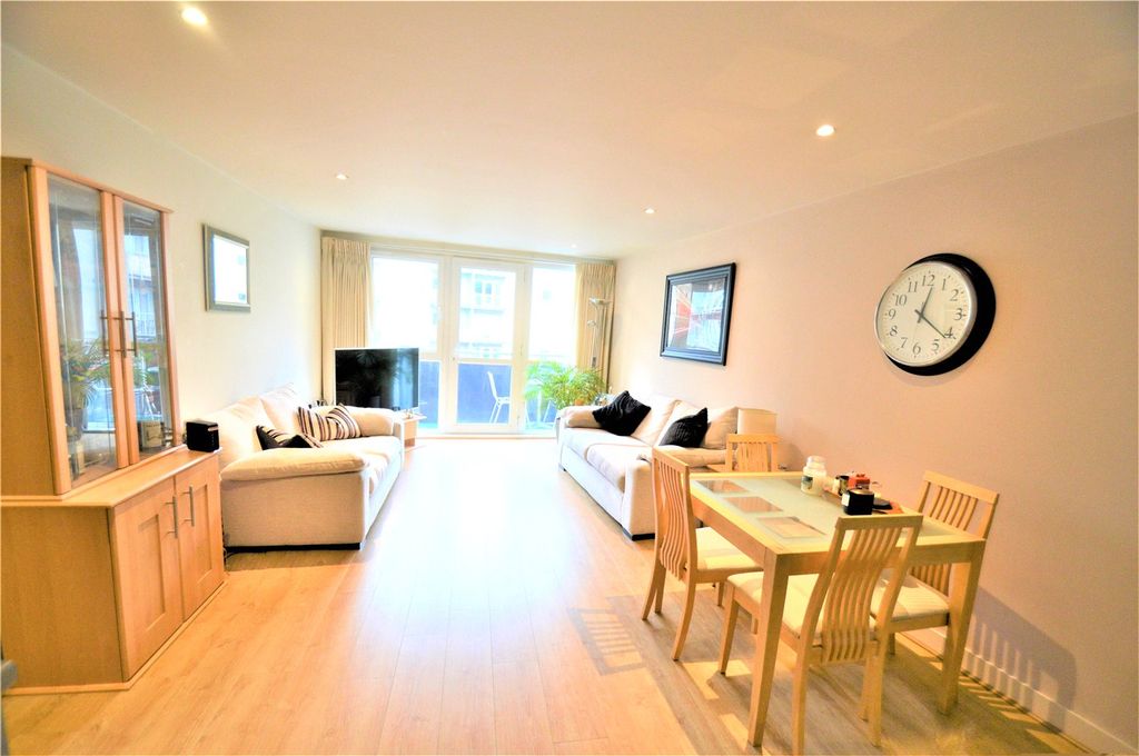 Property photo 2 of 12 Picture No. 04