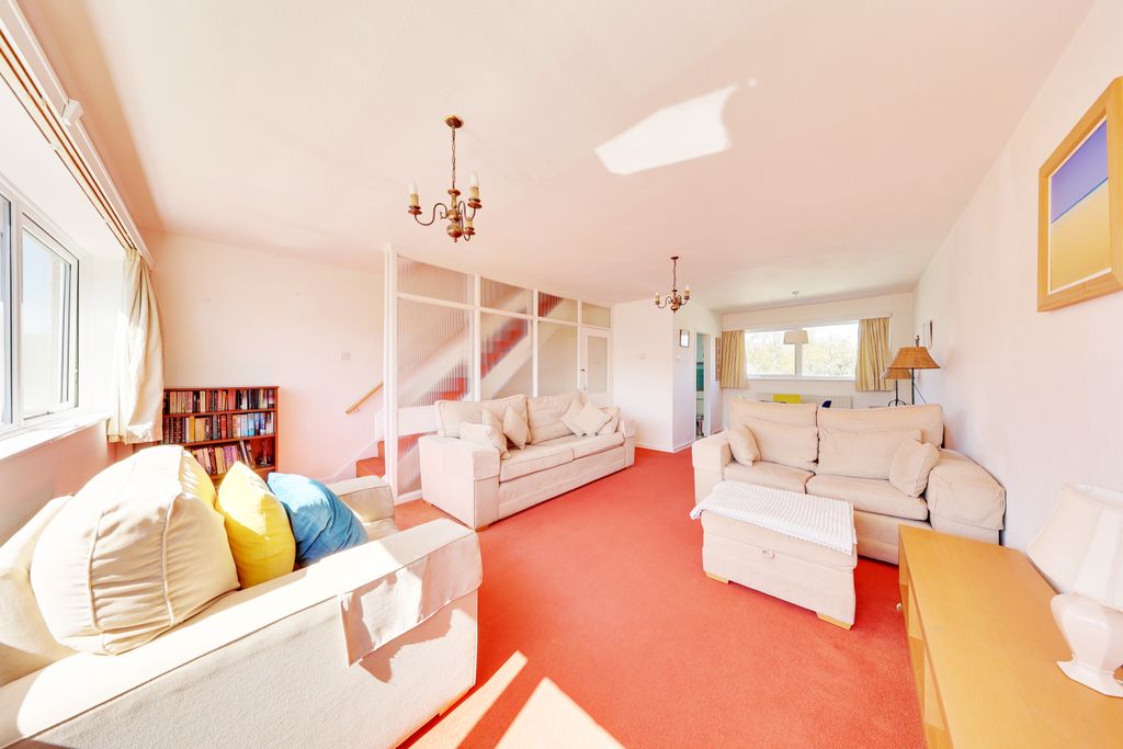 Property photo 2 of 21