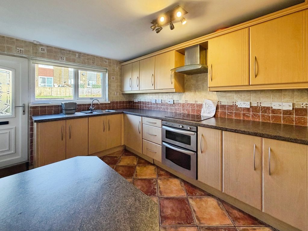 Property photo 2 of 18 Kitchen
