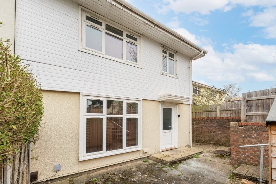 Property photo 2 of 23
