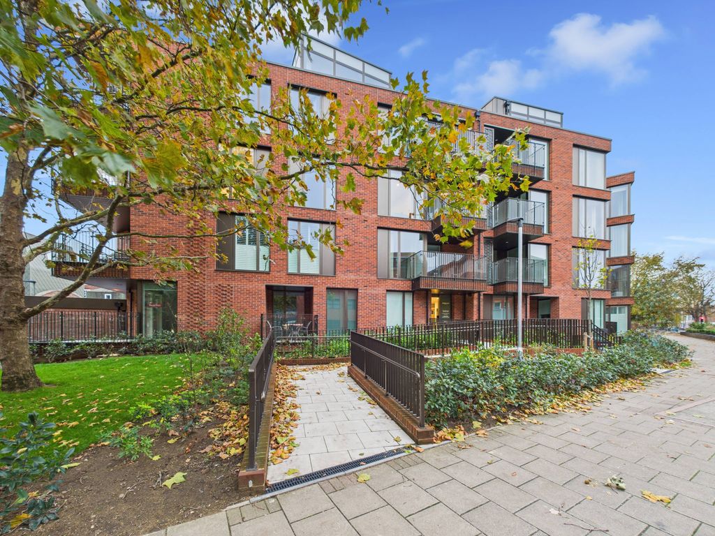 Property photo 1 of 9