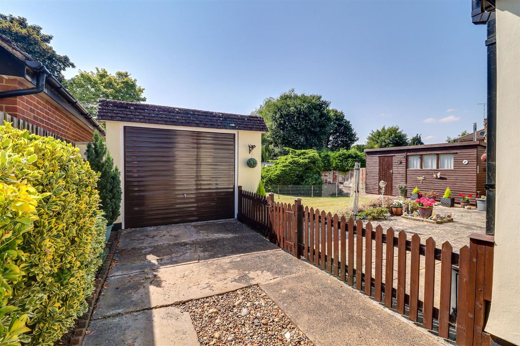 Property photo 3 of 19