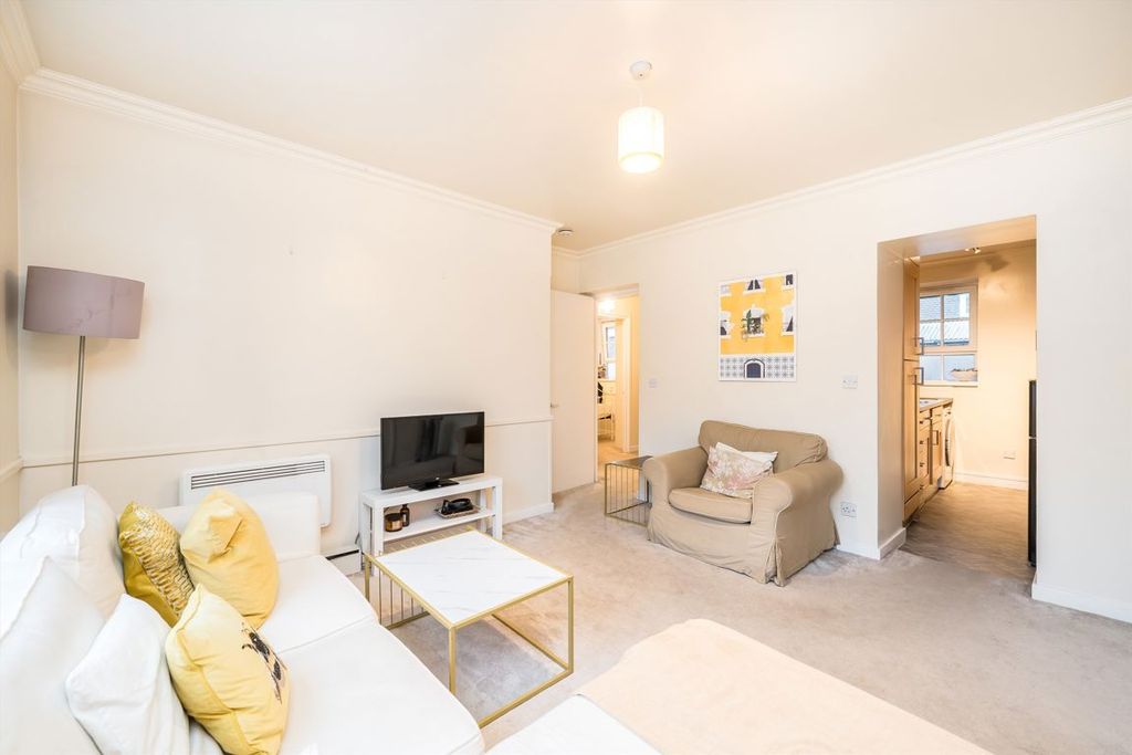 Property photo 2 of 7